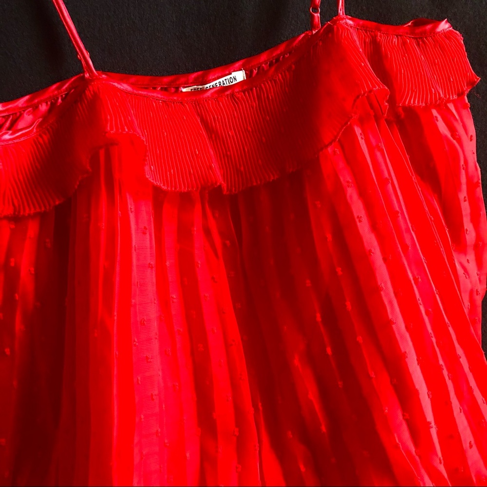 *Free Generation Red Maxi - Picture 12 of 16